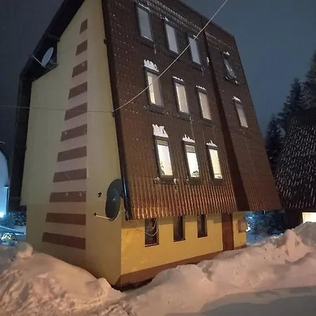 Ljupki Sa Kaminom *