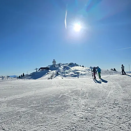 Ljupki Sa Kaminom Апартаменты Яхорина
